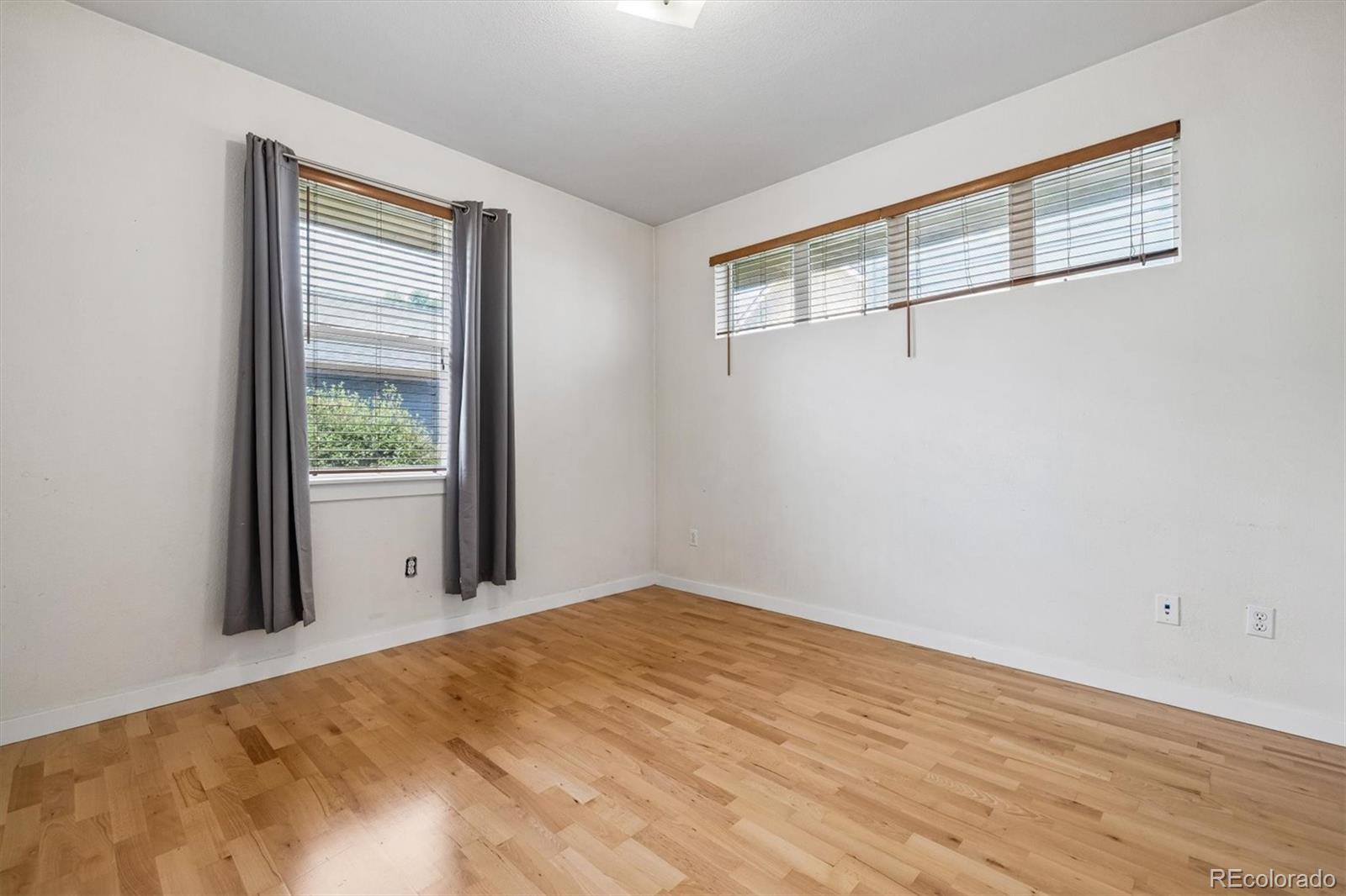 MLS Image #18 for 9941 e 26th avenue,denver, Colorado