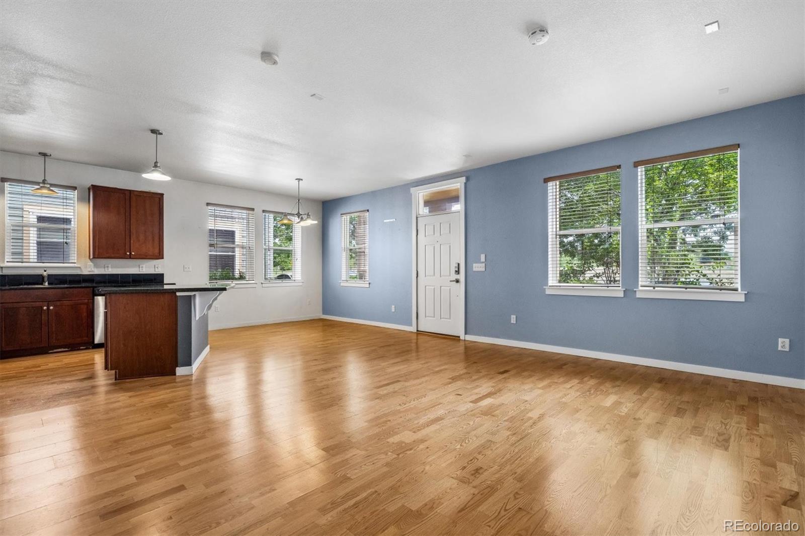 MLS Image #7 for 9941 e 26th avenue,denver, Colorado