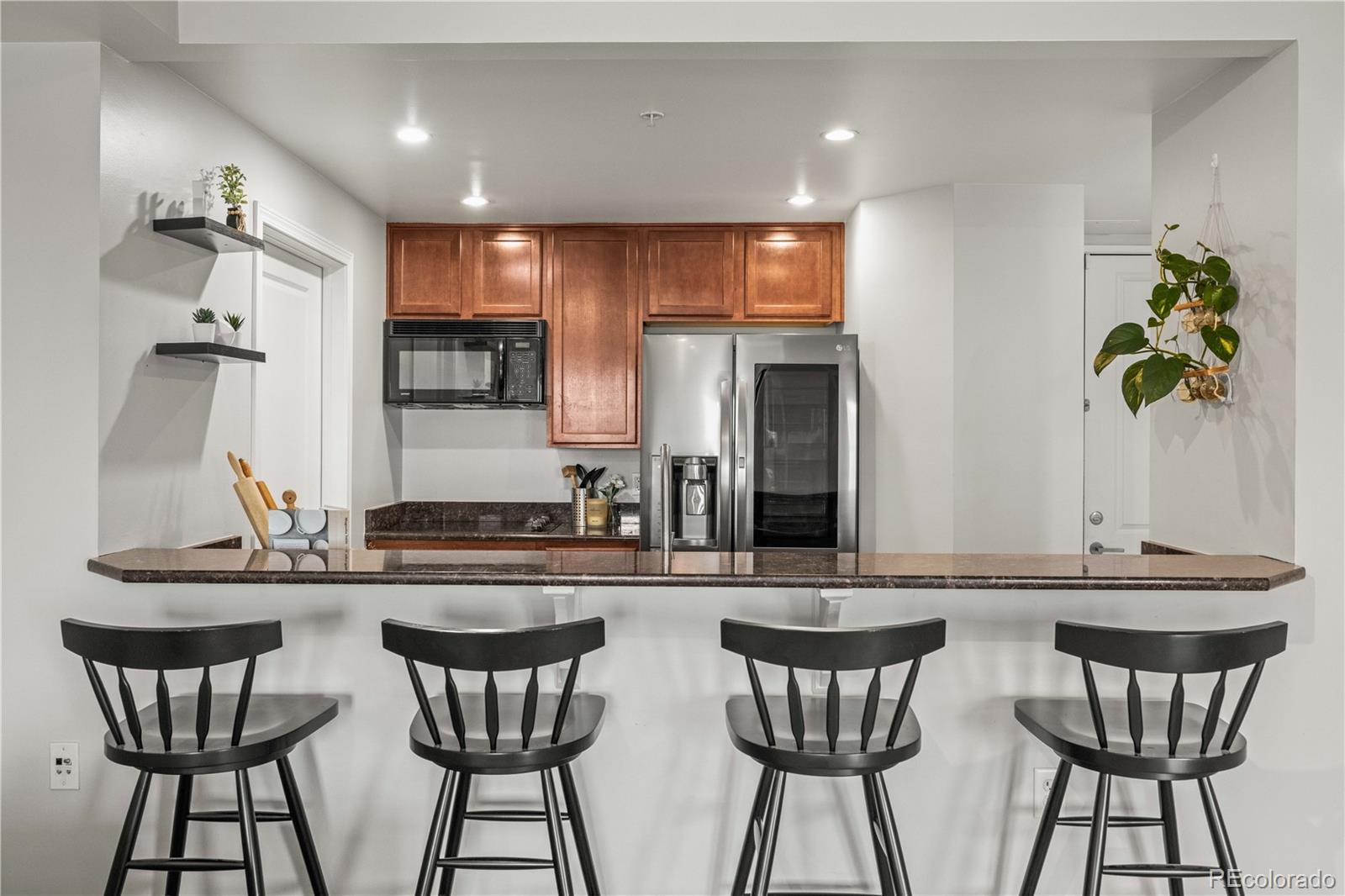 MLS Image #9 for 975 n lincoln street,denver, Colorado