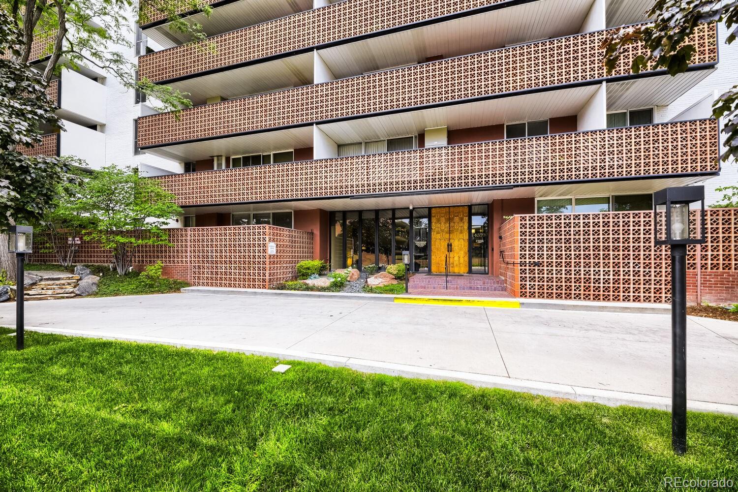MLS Image #14 for 4570 e yale avenue,denver, Colorado
