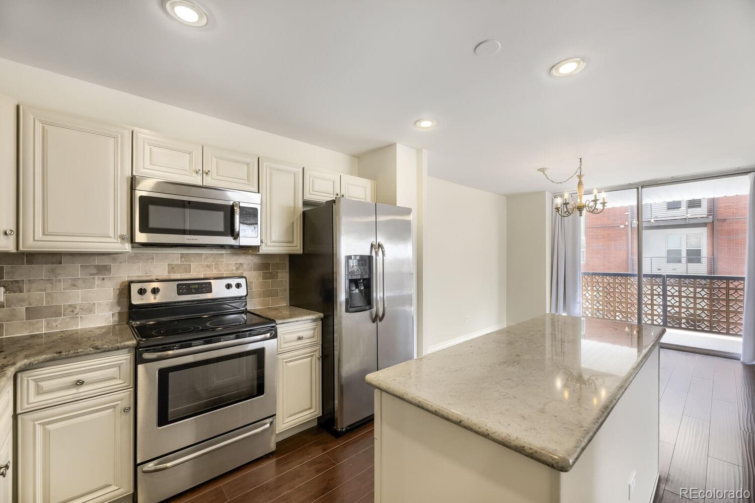 MLS Image #5 for 4570 e yale avenue,denver, Colorado