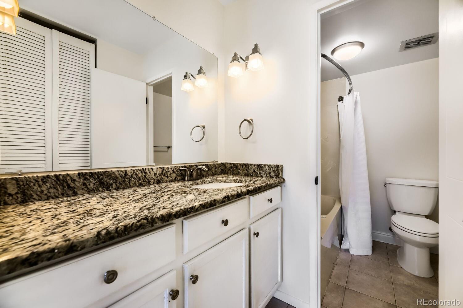 MLS Image #6 for 4570 e yale avenue,denver, Colorado