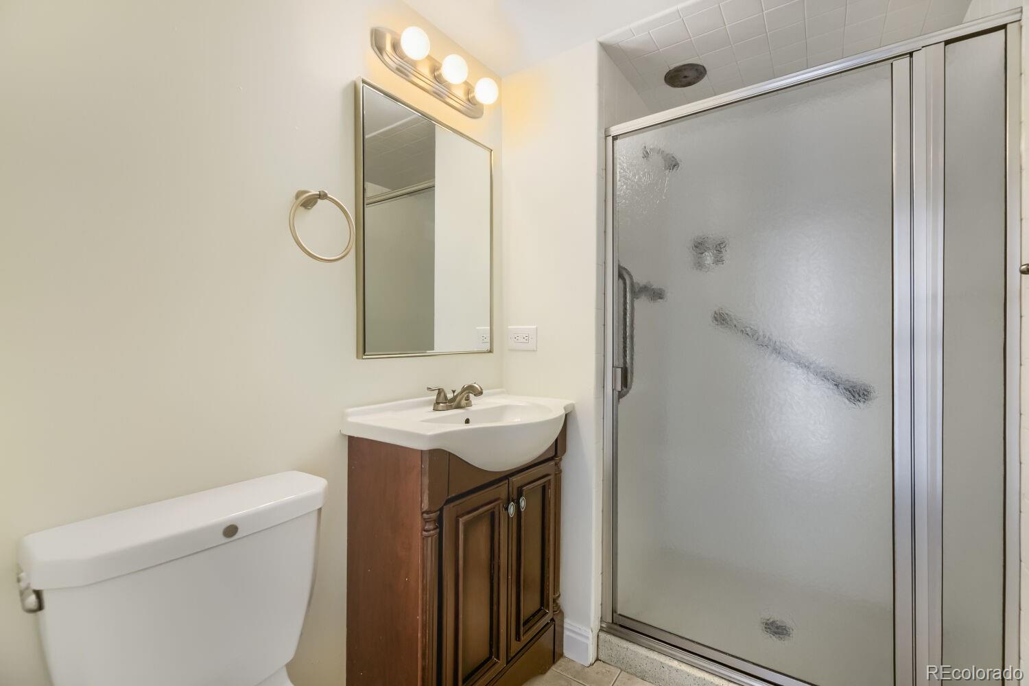 MLS Image #7 for 4570 e yale avenue,denver, Colorado