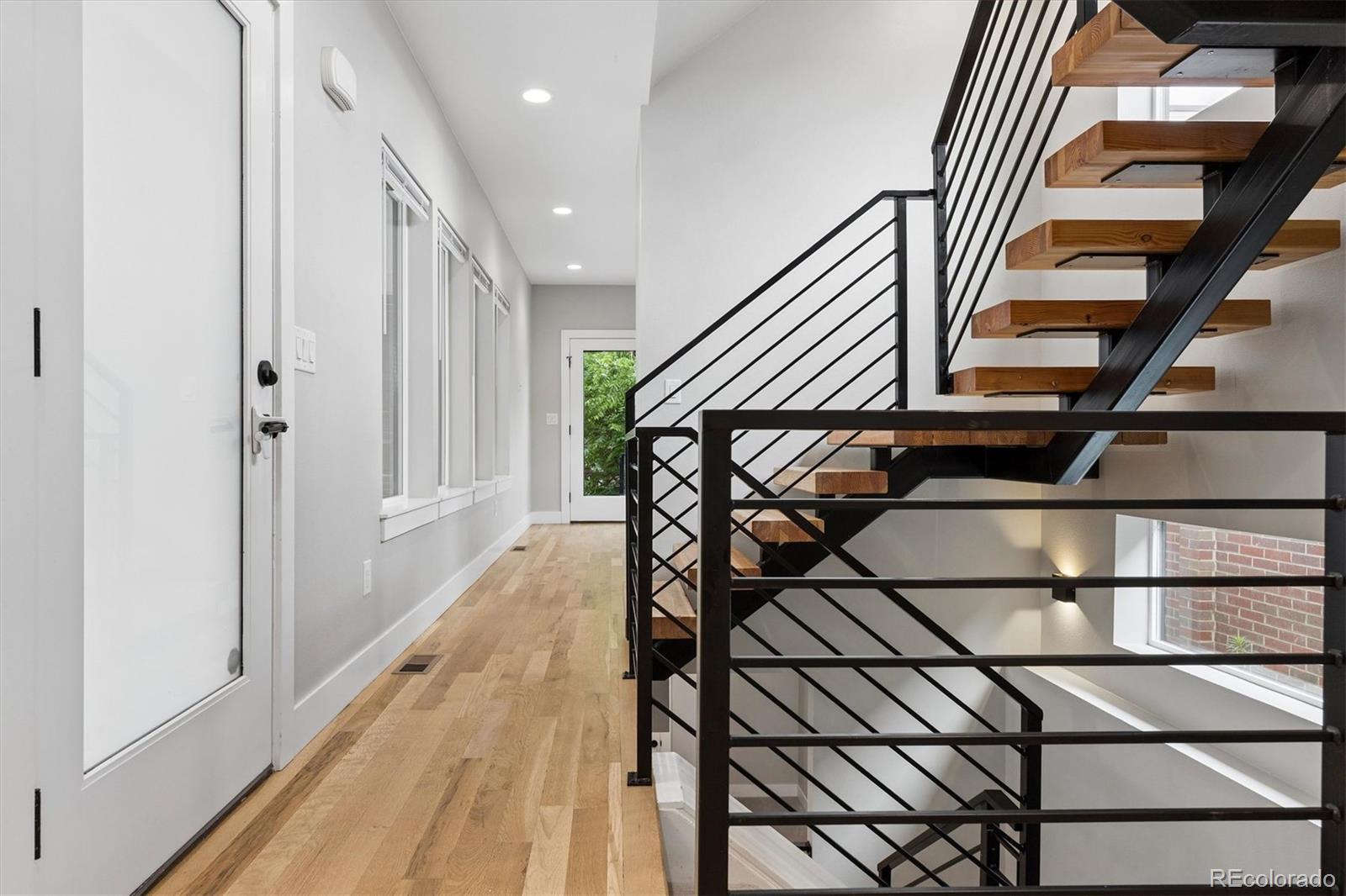 MLS Image #12 for 2147 s bellaire street,denver, Colorado