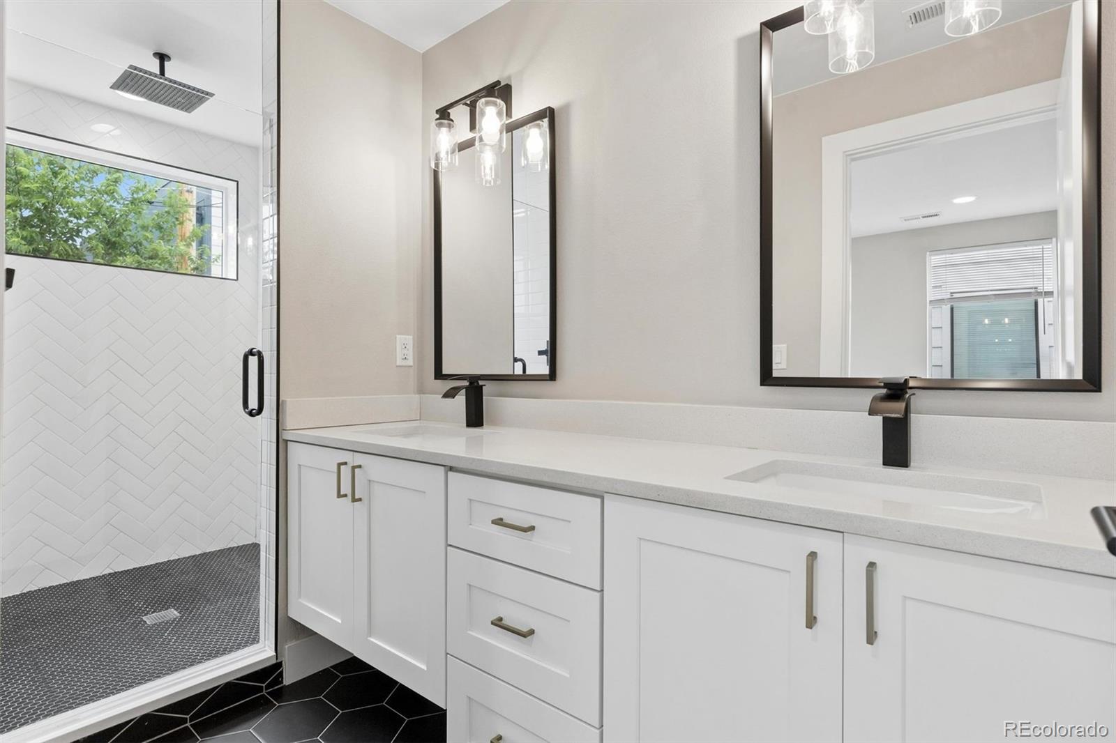 MLS Image #15 for 2147 s bellaire street,denver, Colorado