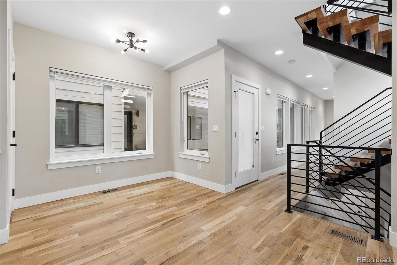 MLS Image #6 for 2147 s bellaire street,denver, Colorado
