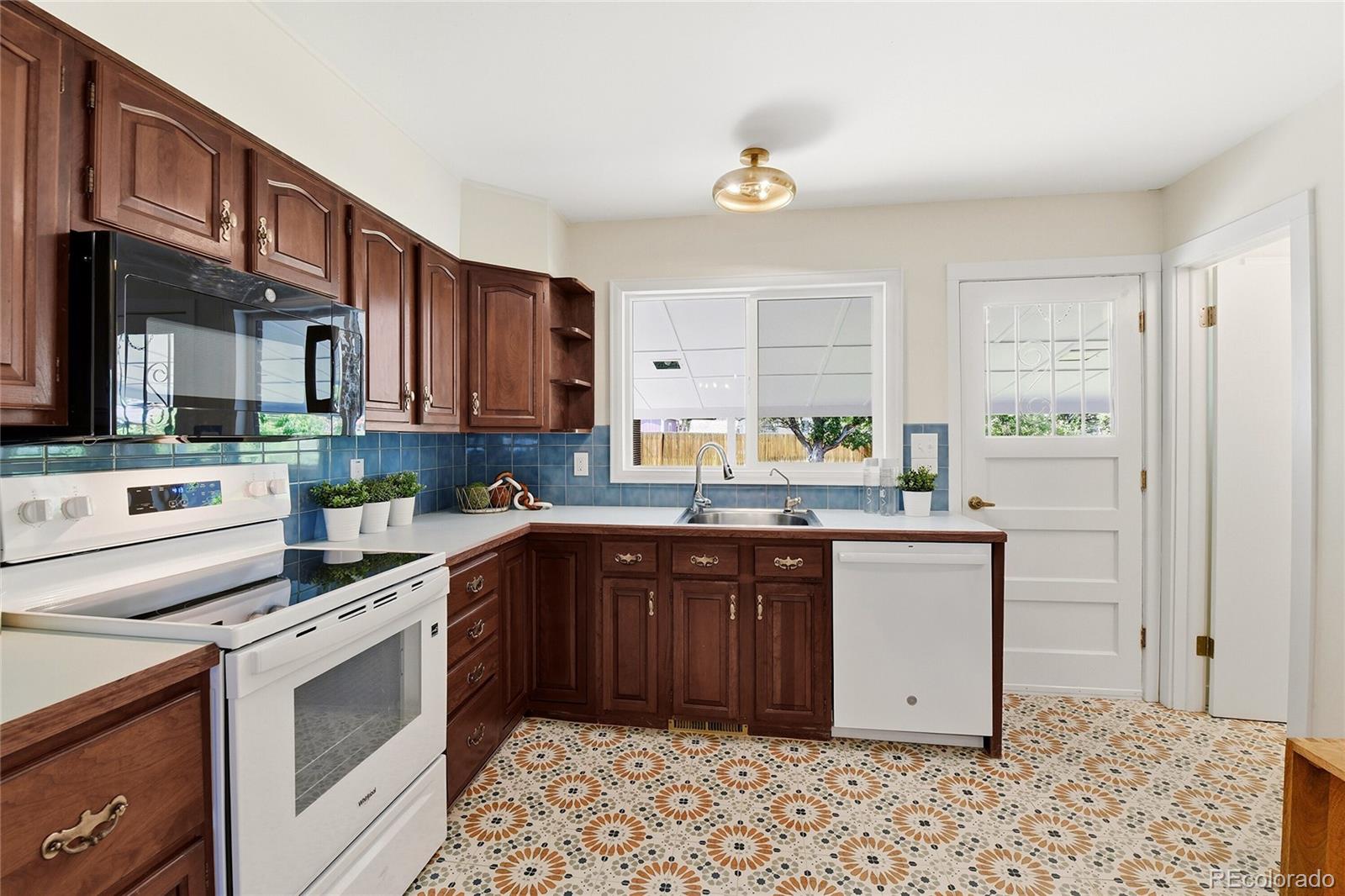 MLS Image #10 for 3323 w monmouth avenue,englewood, Colorado