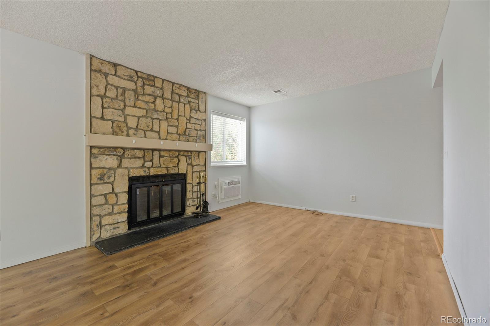 MLS Image #3 for 17642 e loyola drive,aurora, Colorado