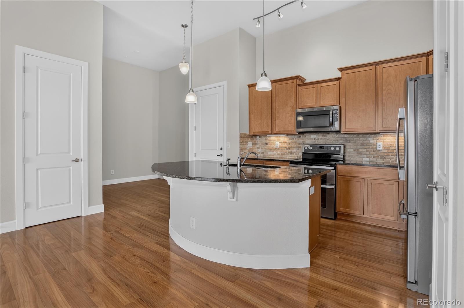 MLS Image #6 for 301  inverness way,englewood, Colorado