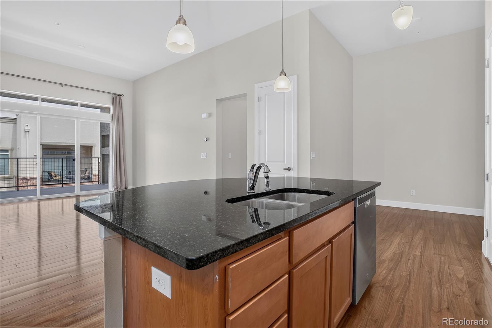 MLS Image #9 for 301  inverness way,englewood, Colorado