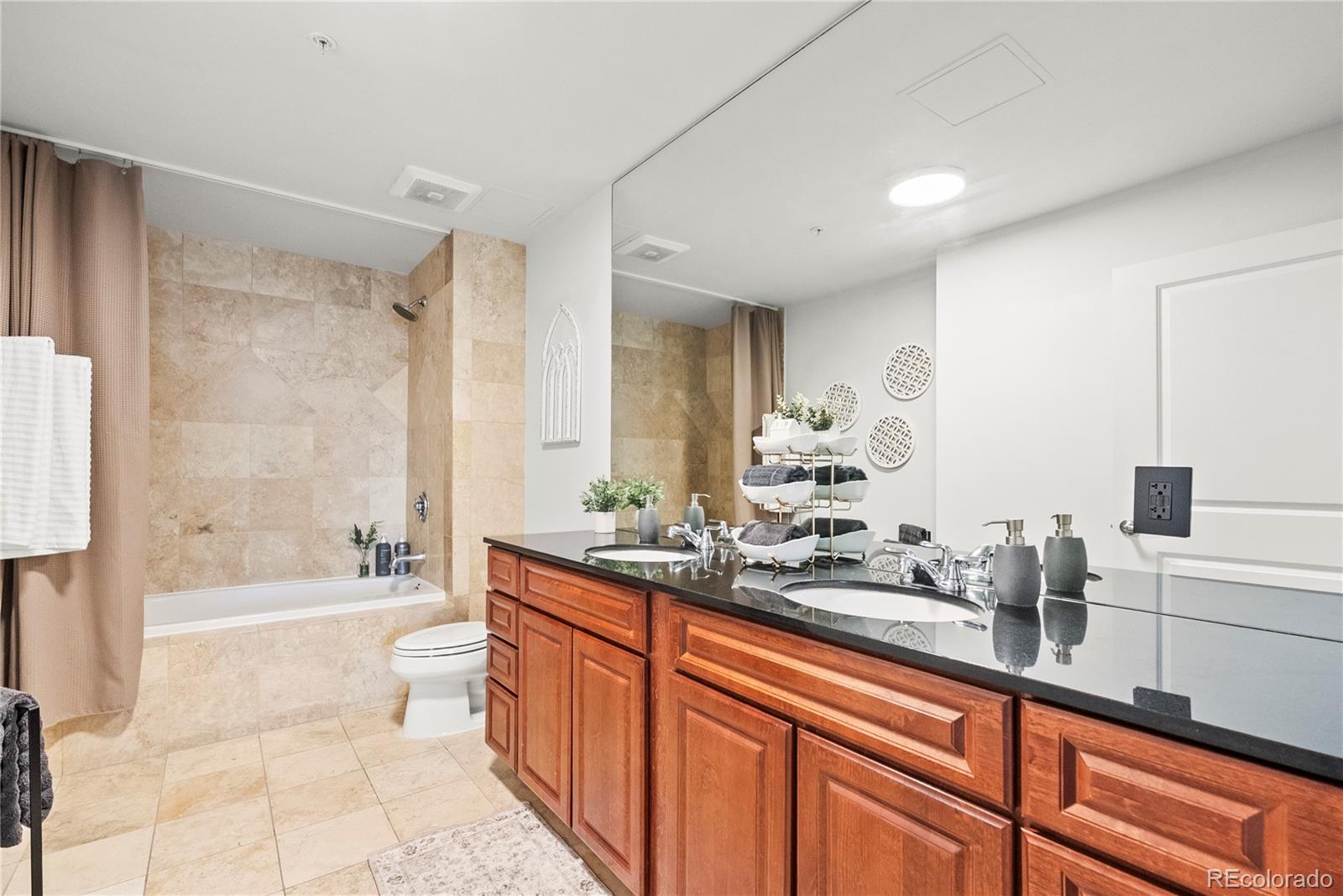 MLS Image #19 for 976 n lincoln street 6g,denver, Colorado