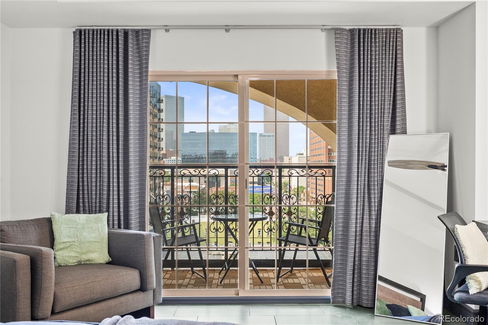 MLS Image #20 for 976 n lincoln street 6g,denver, Colorado