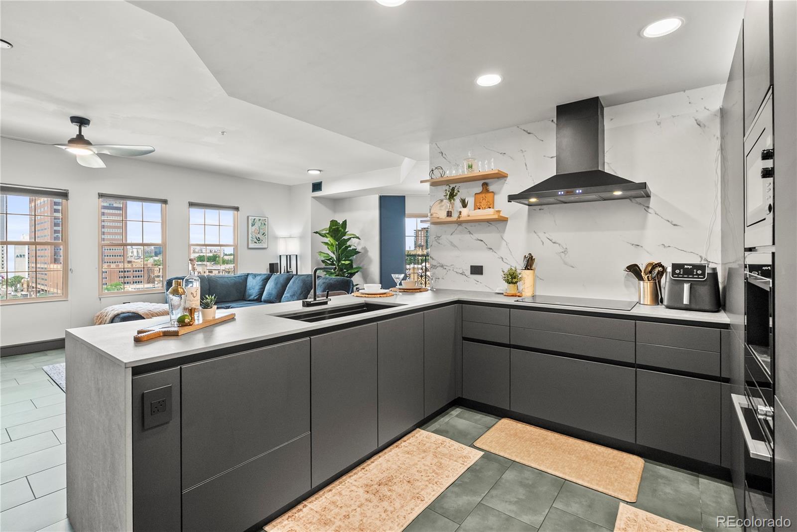 MLS Image #8 for 976 n lincoln street 6g,denver, Colorado