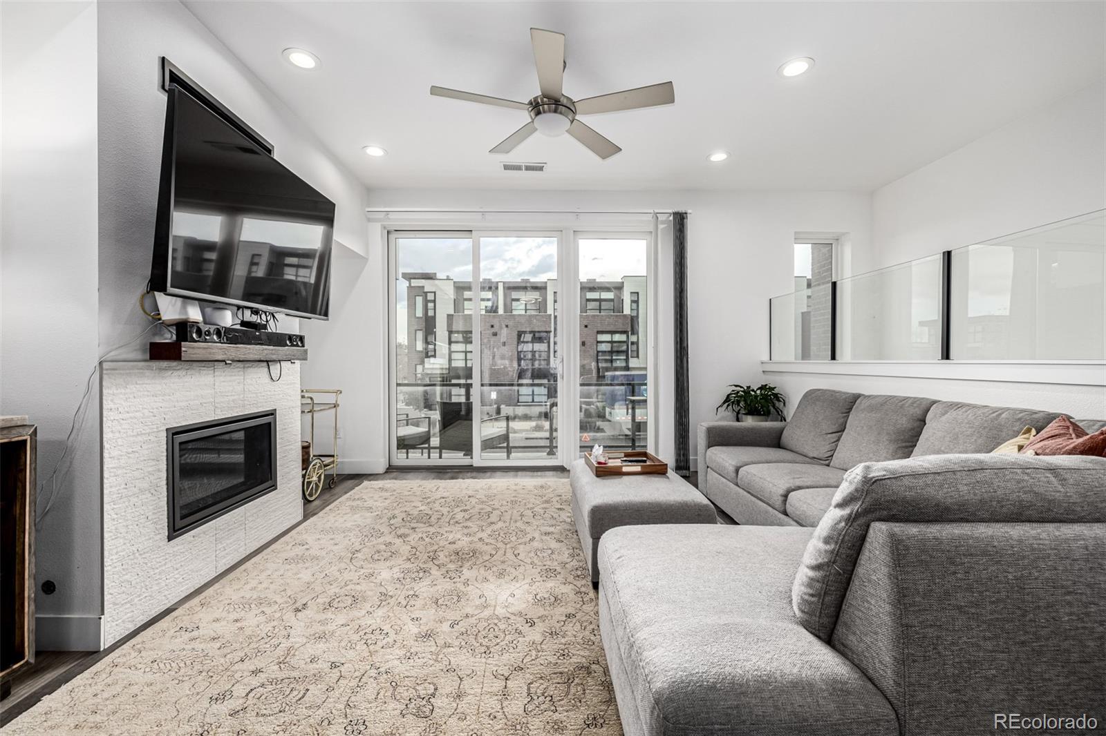 MLS Image #11 for 6820 e lowry boulevard,denver, Colorado