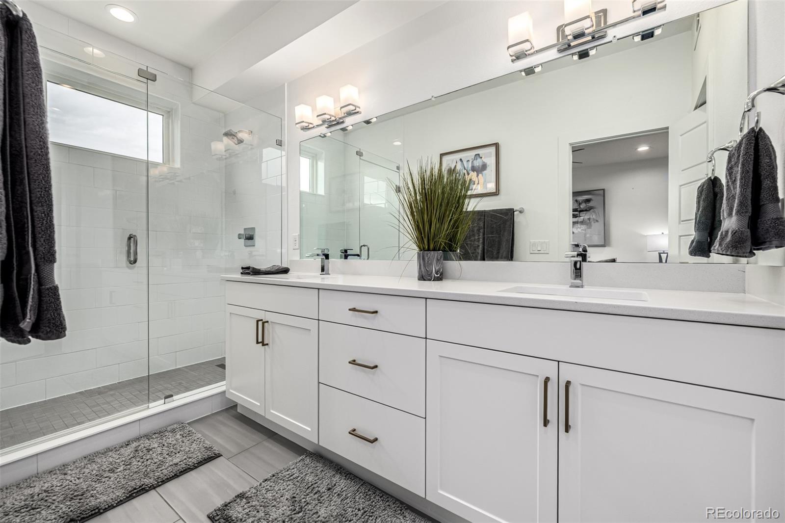 MLS Image #24 for 6820 e lowry boulevard,denver, Colorado