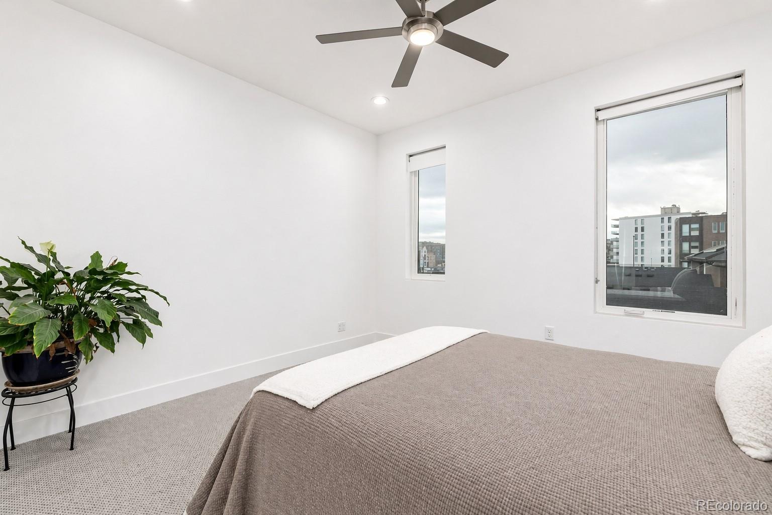 MLS Image #25 for 6820 e lowry boulevard,denver, Colorado