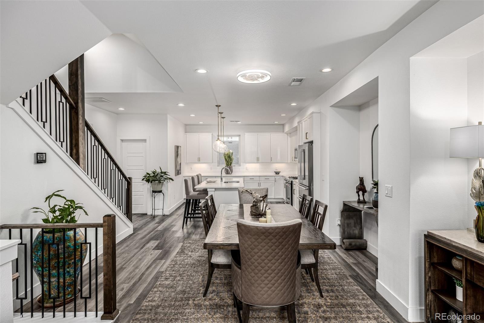 MLS Image #3 for 6820 e lowry boulevard,denver, Colorado