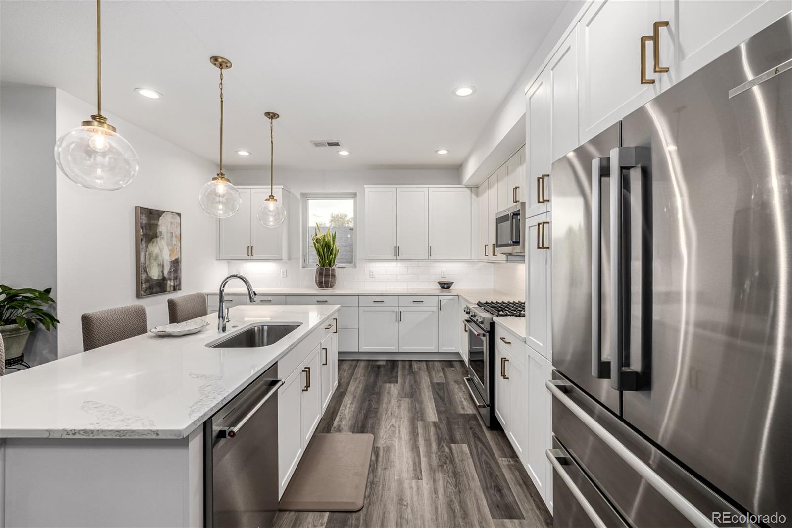 MLS Image #4 for 6820 e lowry boulevard,denver, Colorado