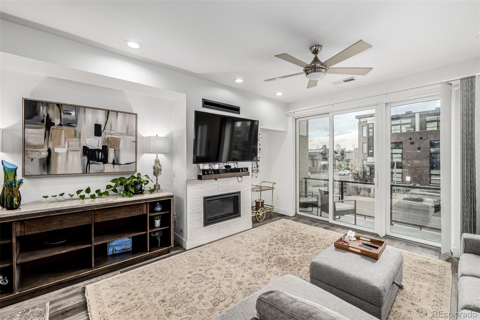 MLS Image #9 for 6820 e lowry boulevard,denver, Colorado