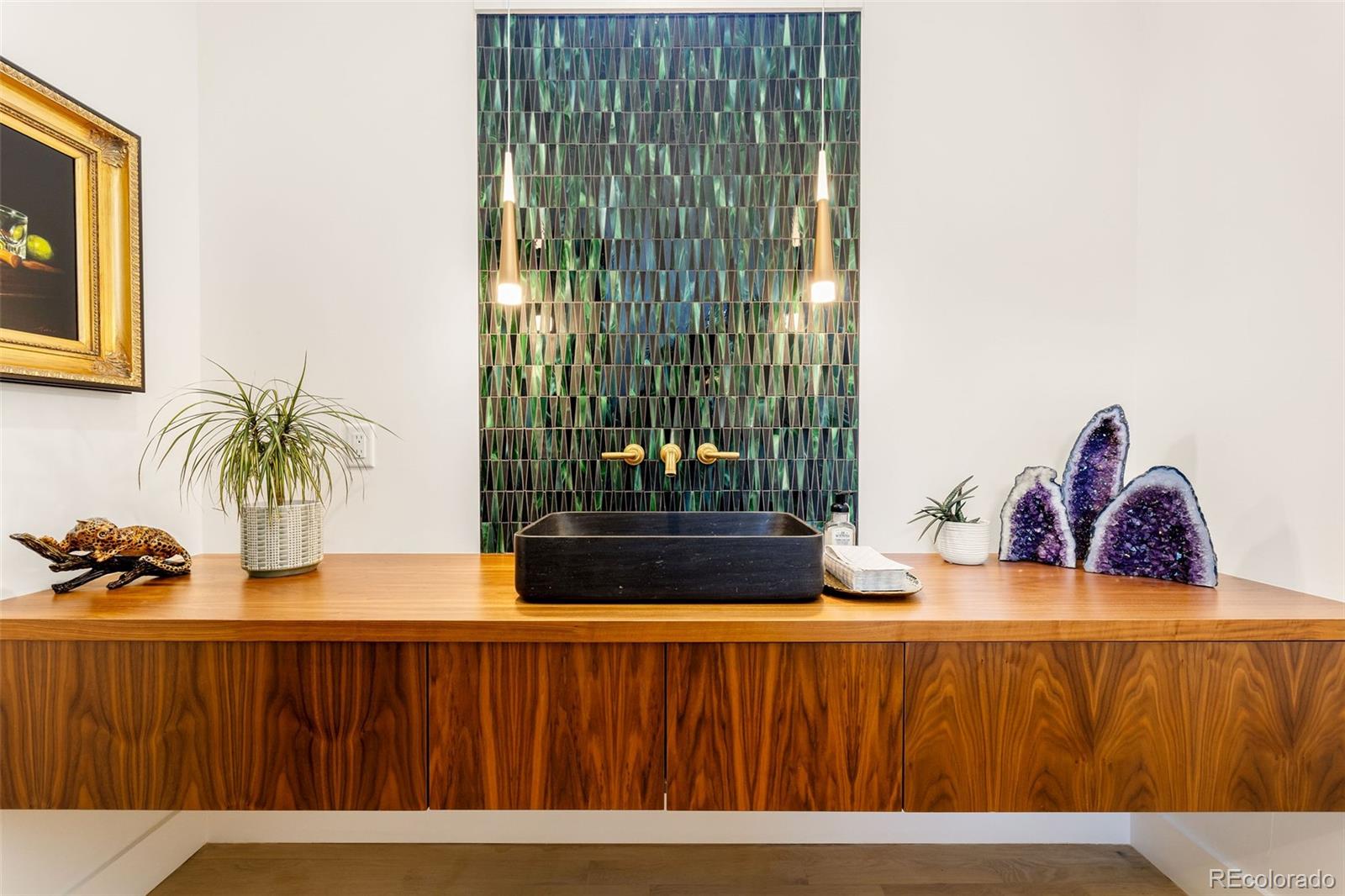 MLS Image #13 for 2401 s fillmore street,denver, Colorado