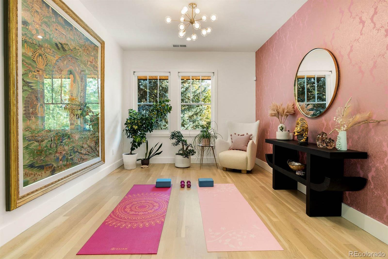 MLS Image #16 for 2401 s fillmore street,denver, Colorado