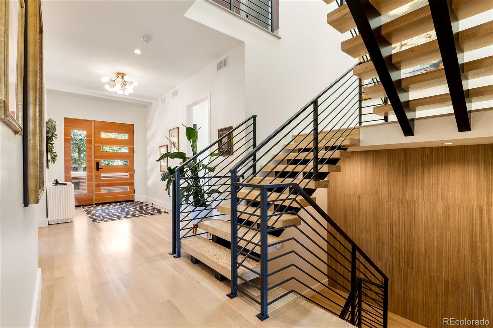 MLS Image #2 for 2401 s fillmore street,denver, Colorado