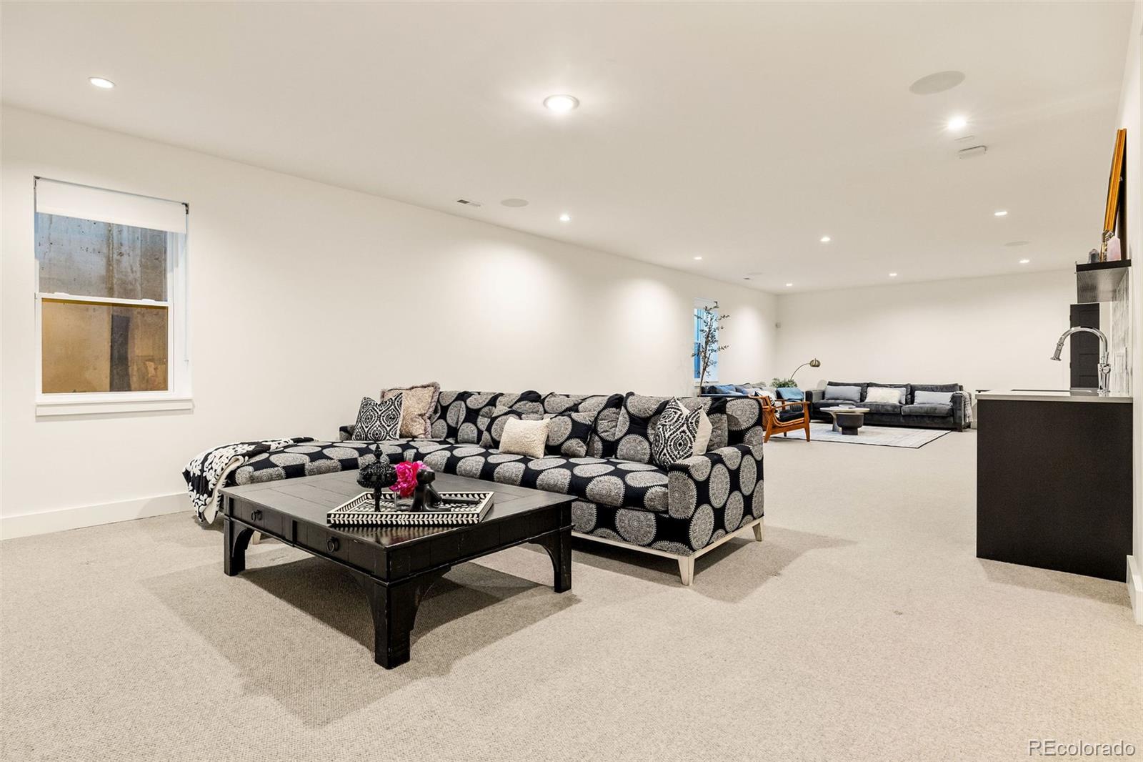 MLS Image #27 for 2401 s fillmore street,denver, Colorado