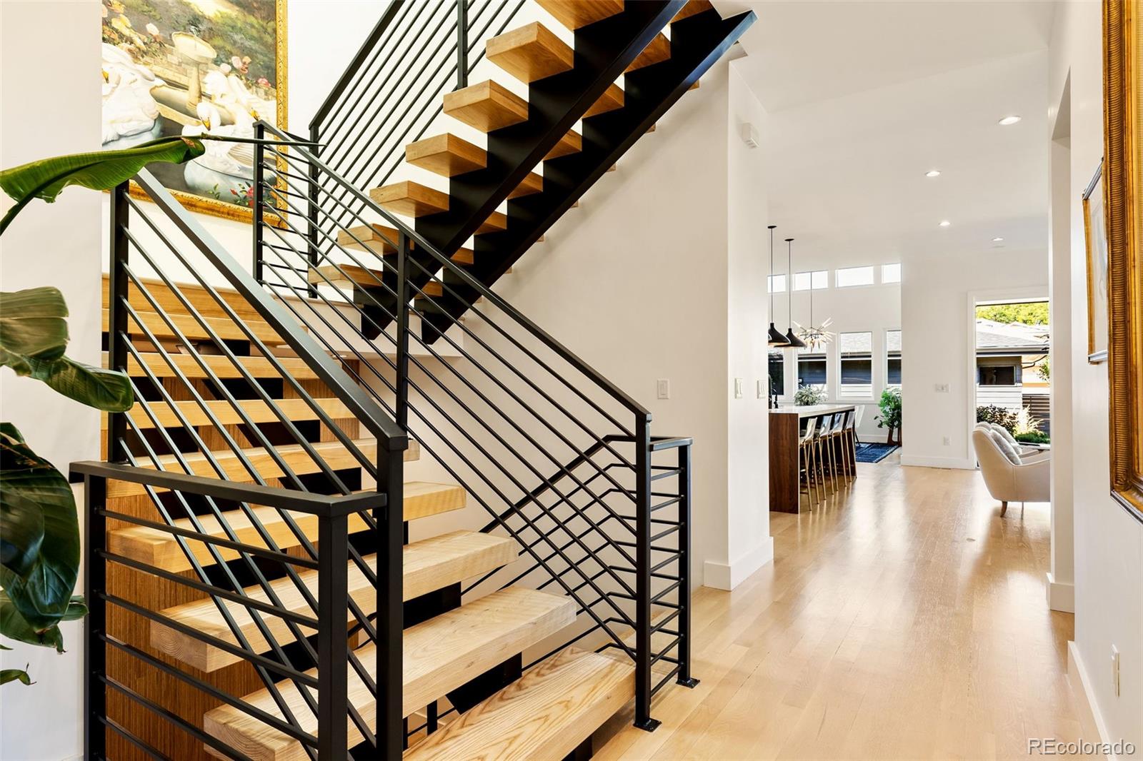 MLS Image #3 for 2401 s fillmore street,denver, Colorado