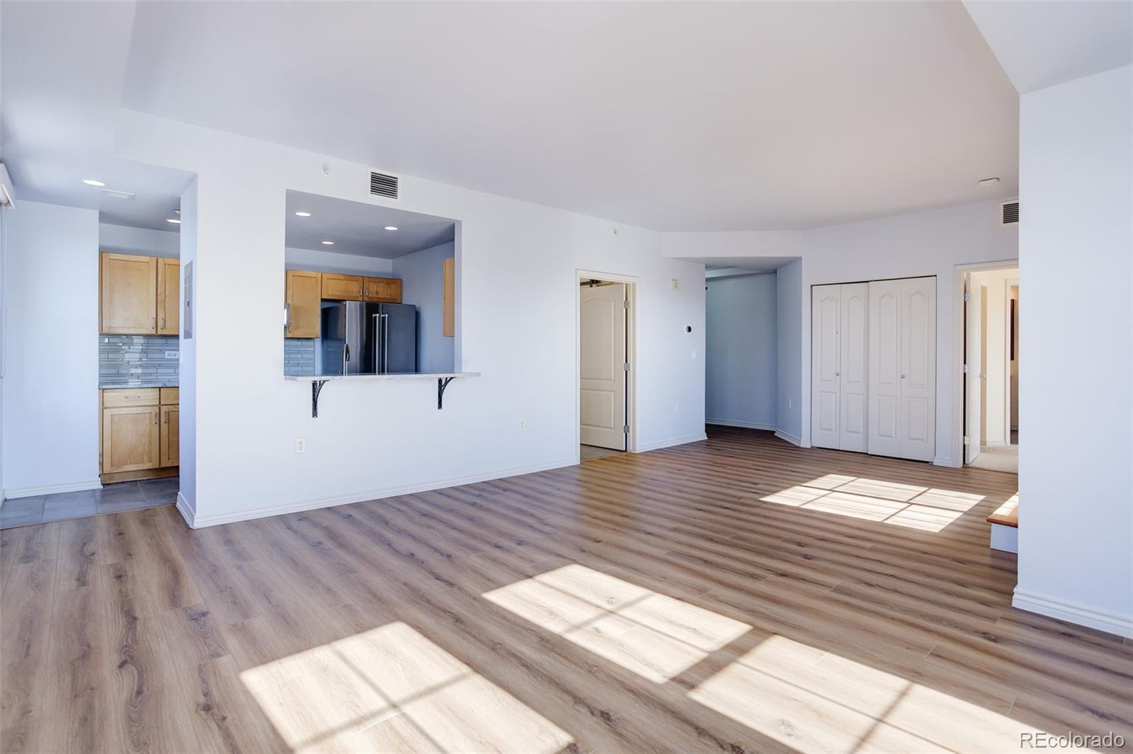 MLS Image #6 for 300 w 11th avenue,denver, Colorado