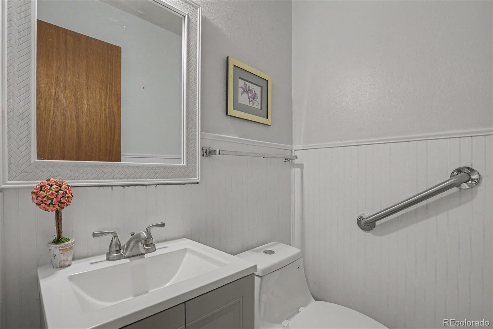 MLS Image #17 for 2856 n madison street,denver, Colorado