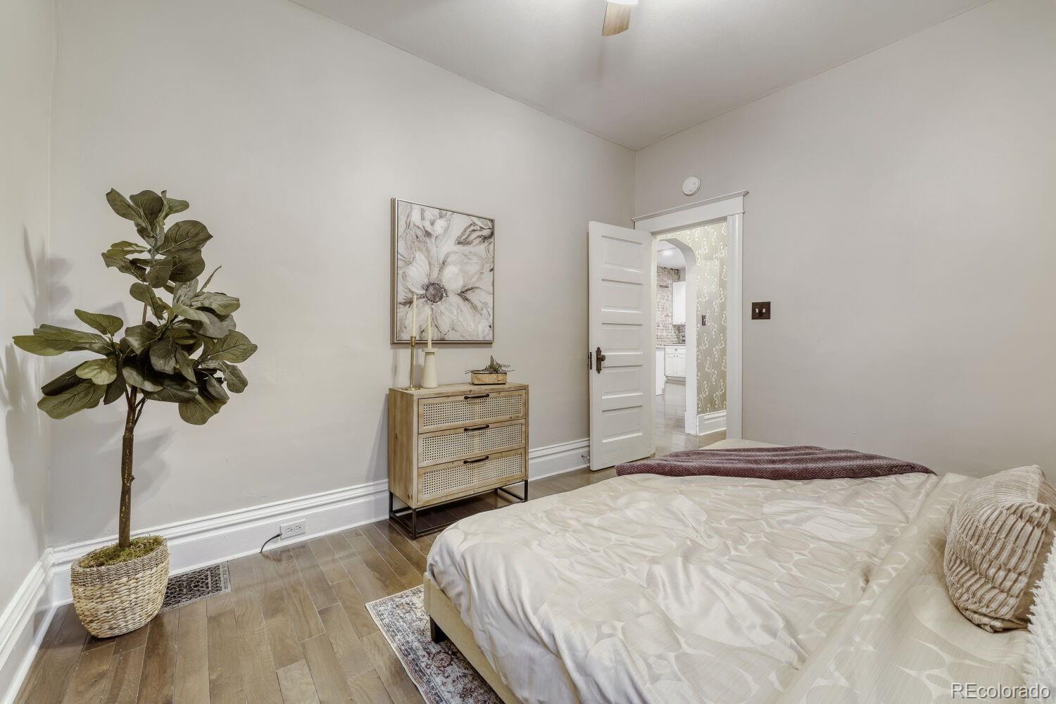 MLS Image #17 for 1035 s pennsylvania street,denver, Colorado