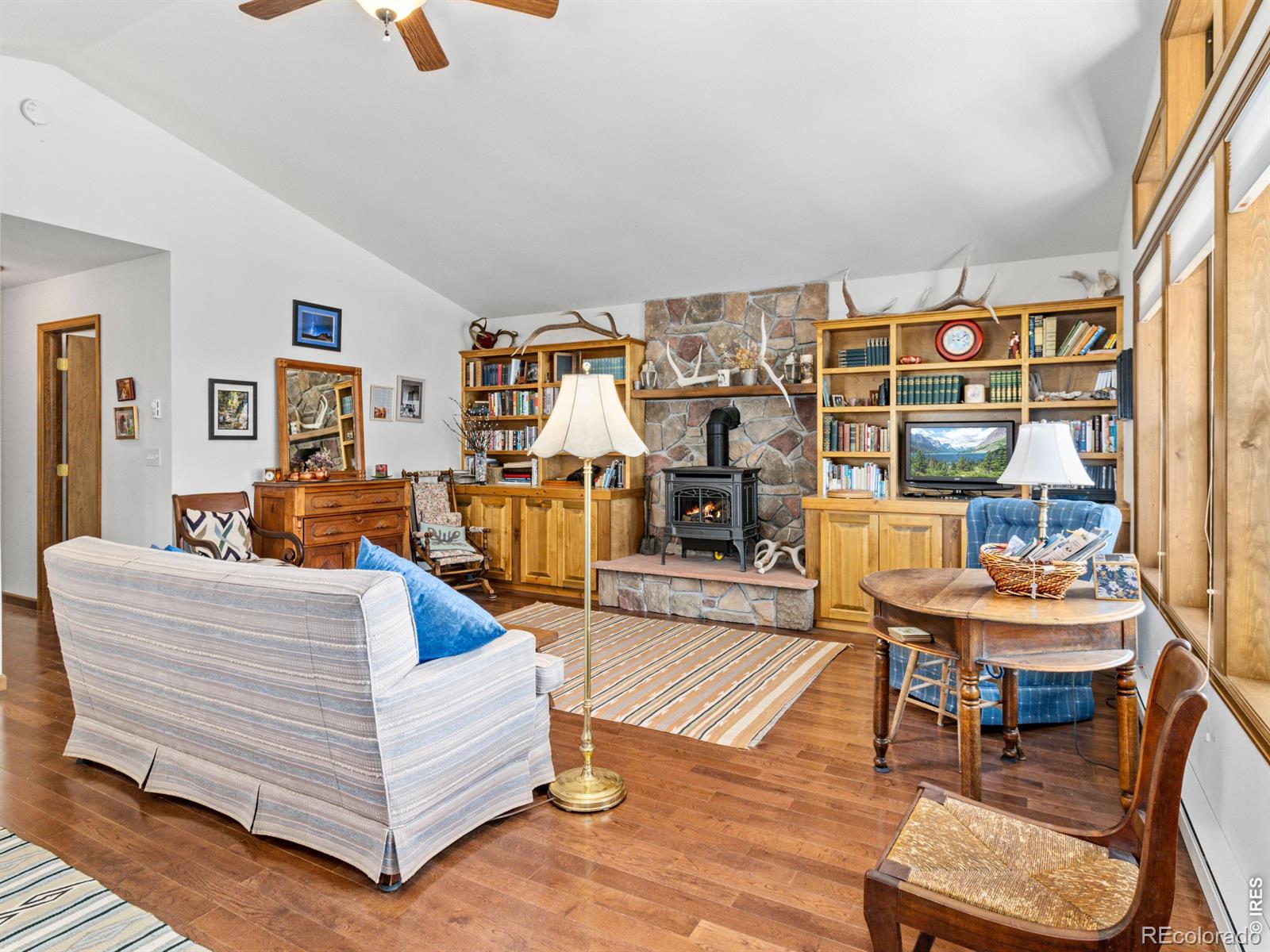 MLS Image #10 for 725  upper larkspur lane,estes park, Colorado
