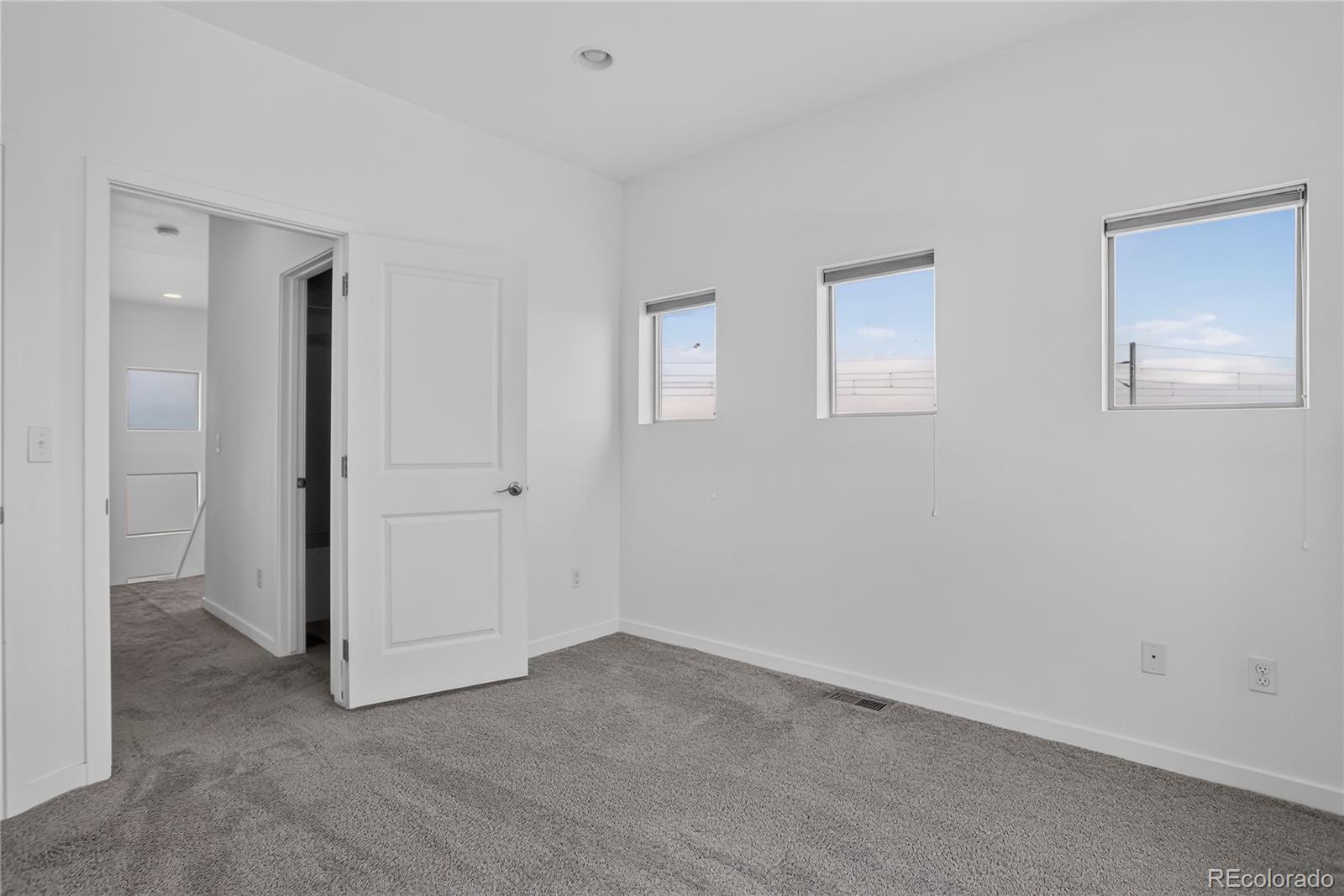 MLS Image #17 for 3155 e 104th avenue,denver, Colorado