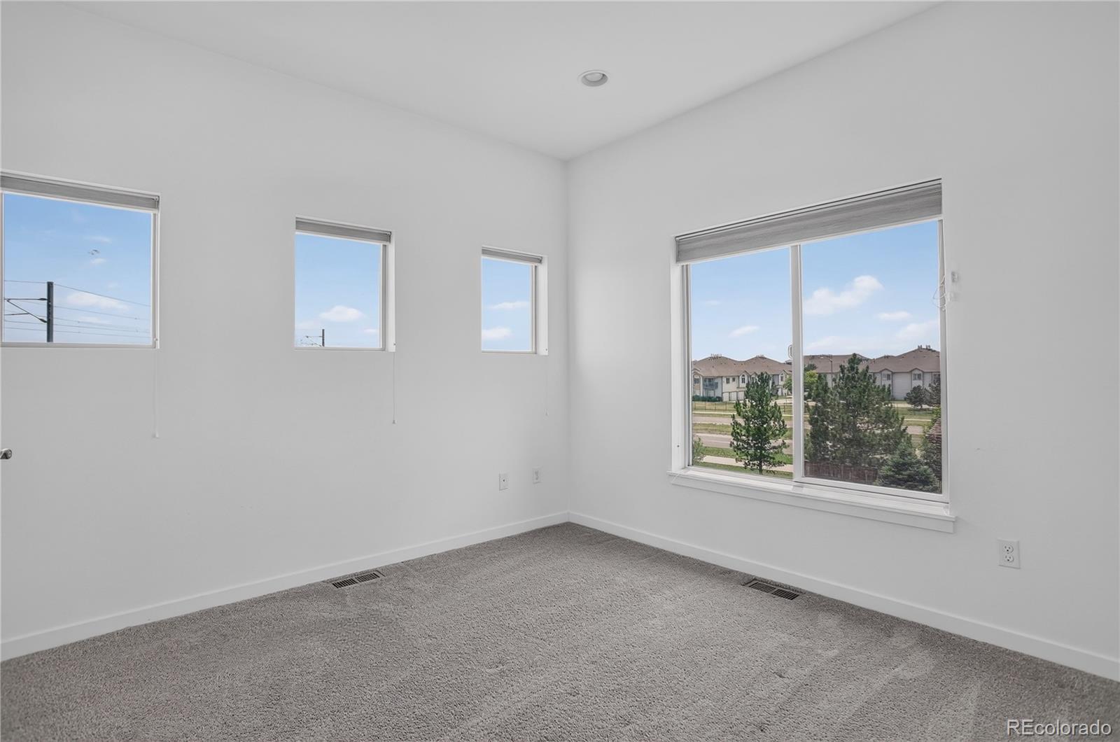MLS Image #18 for 3155 e 104th avenue,denver, Colorado
