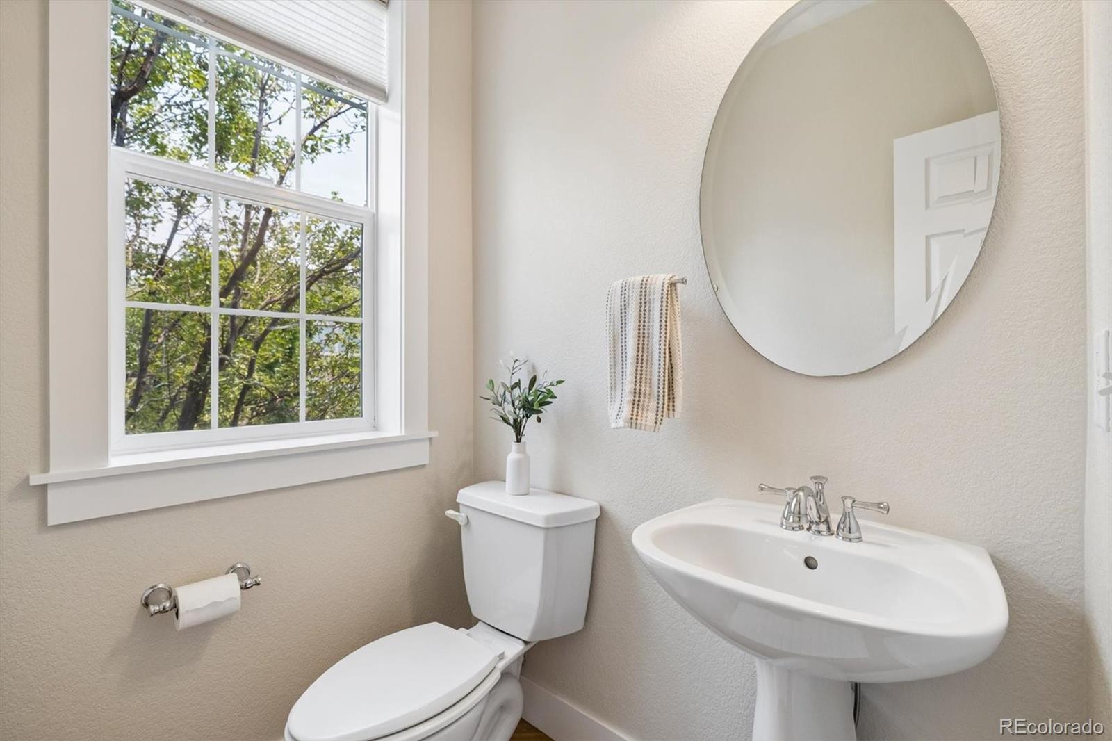MLS Image #14 for 3444 n xenia street,denver, Colorado