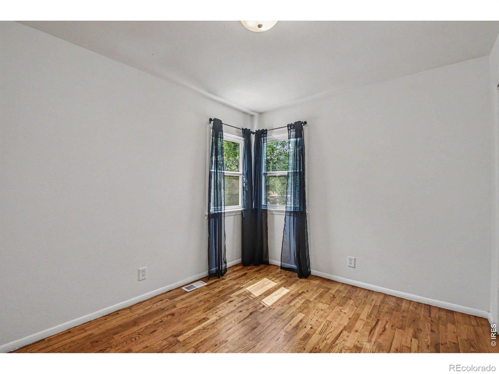 MLS Image #9 for 1008  34th avenue,greeley, Colorado