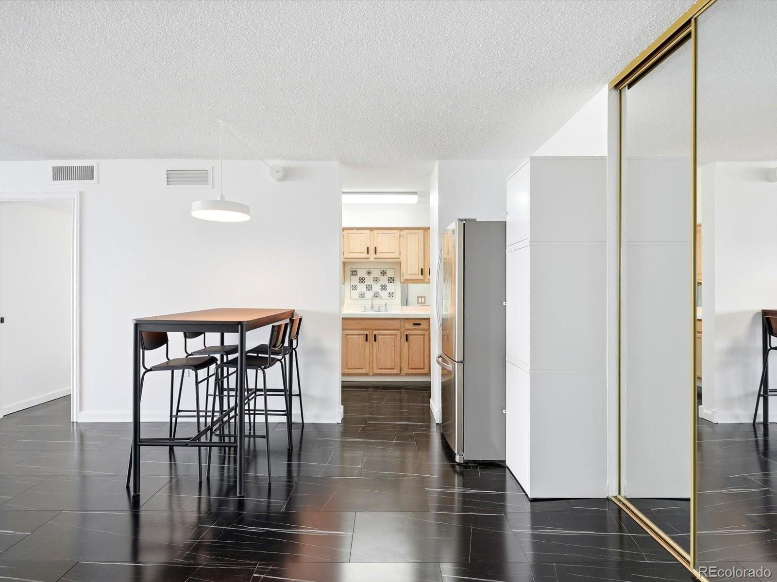 MLS Image #10 for 1020  15th street,denver, Colorado