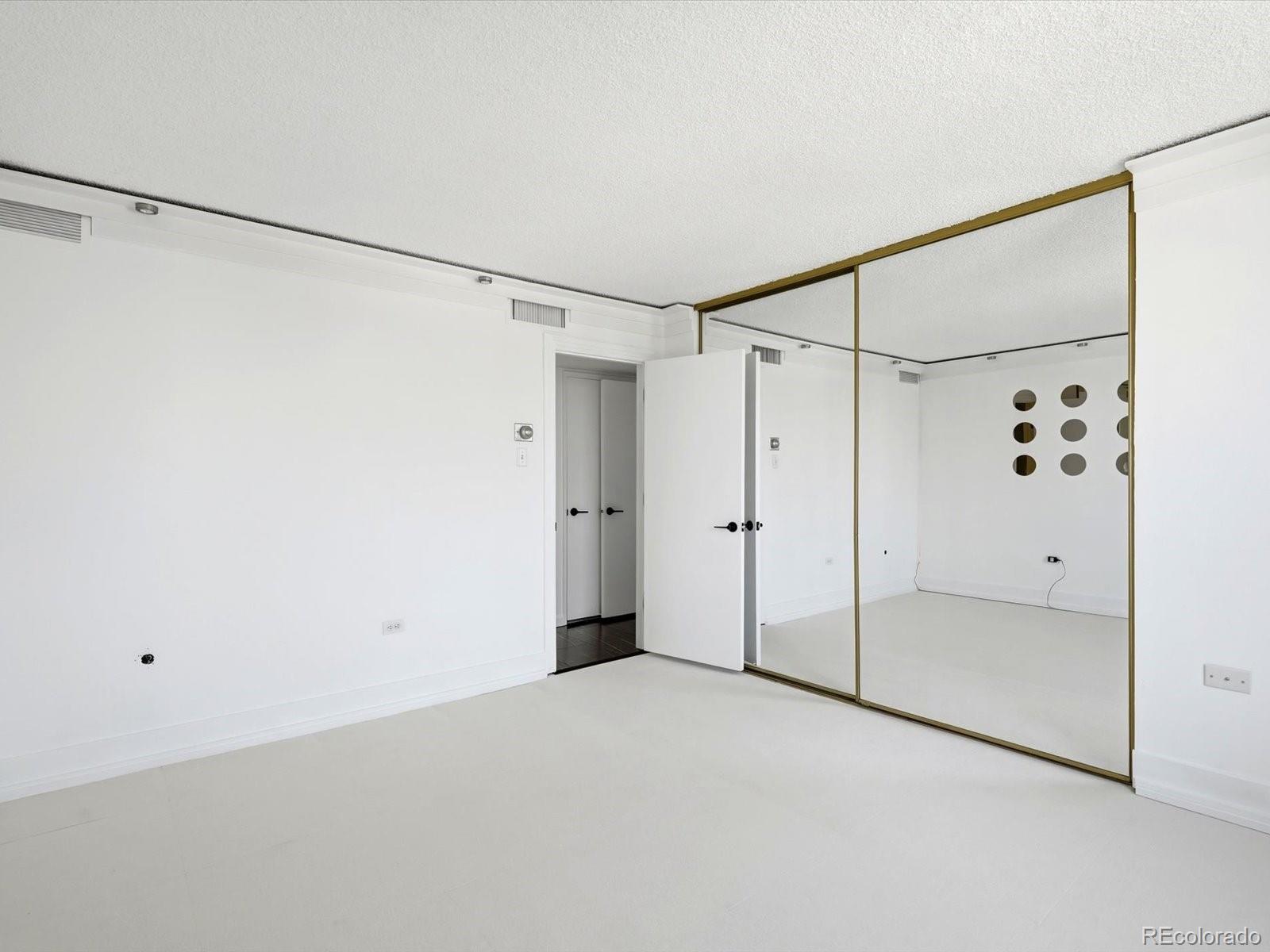 MLS Image #18 for 1020  15th street,denver, Colorado