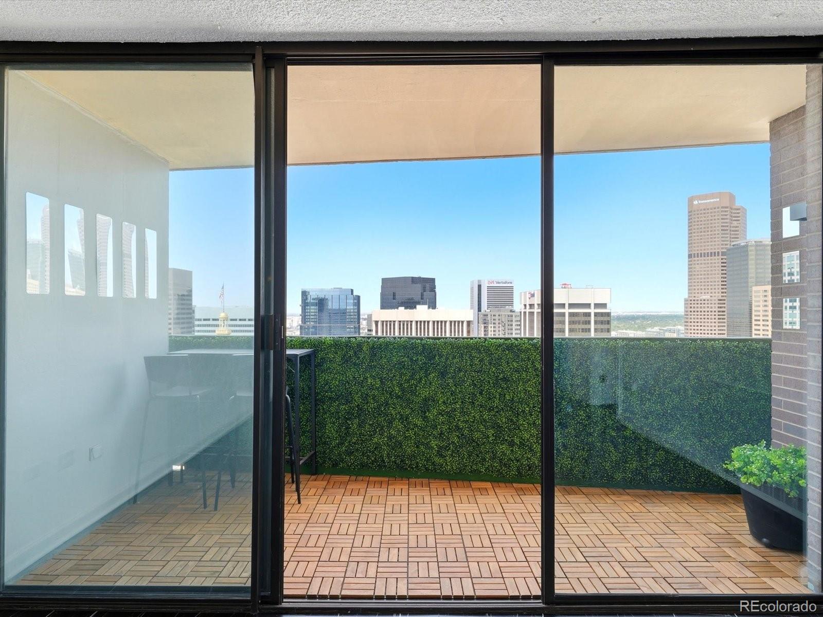 MLS Image #2 for 1020  15th street,denver, Colorado