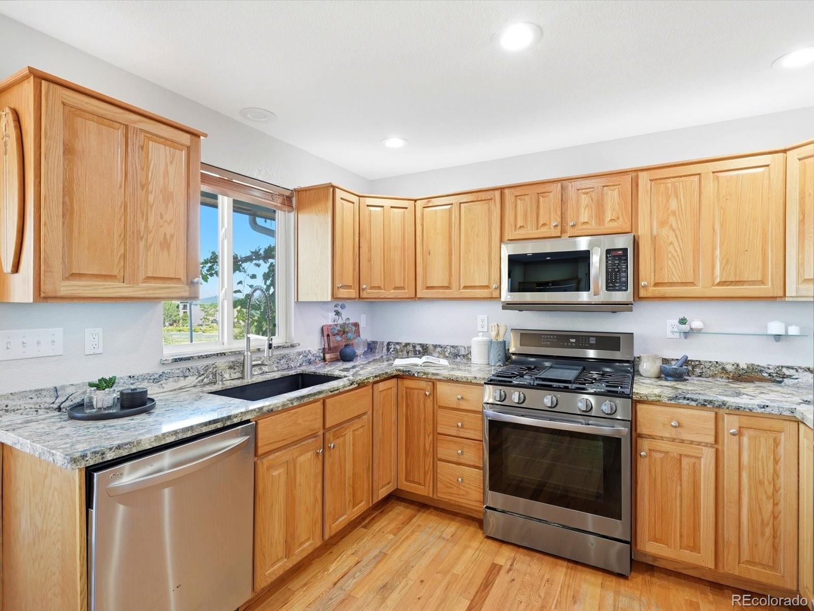 MLS Image #12 for 931 s quintero court,aurora, Colorado