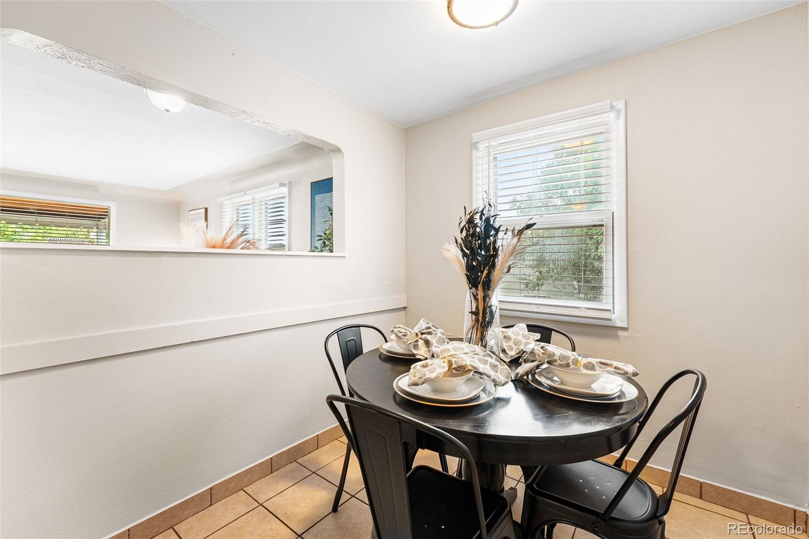 MLS Image #10 for 965 s eliot street,denver, Colorado