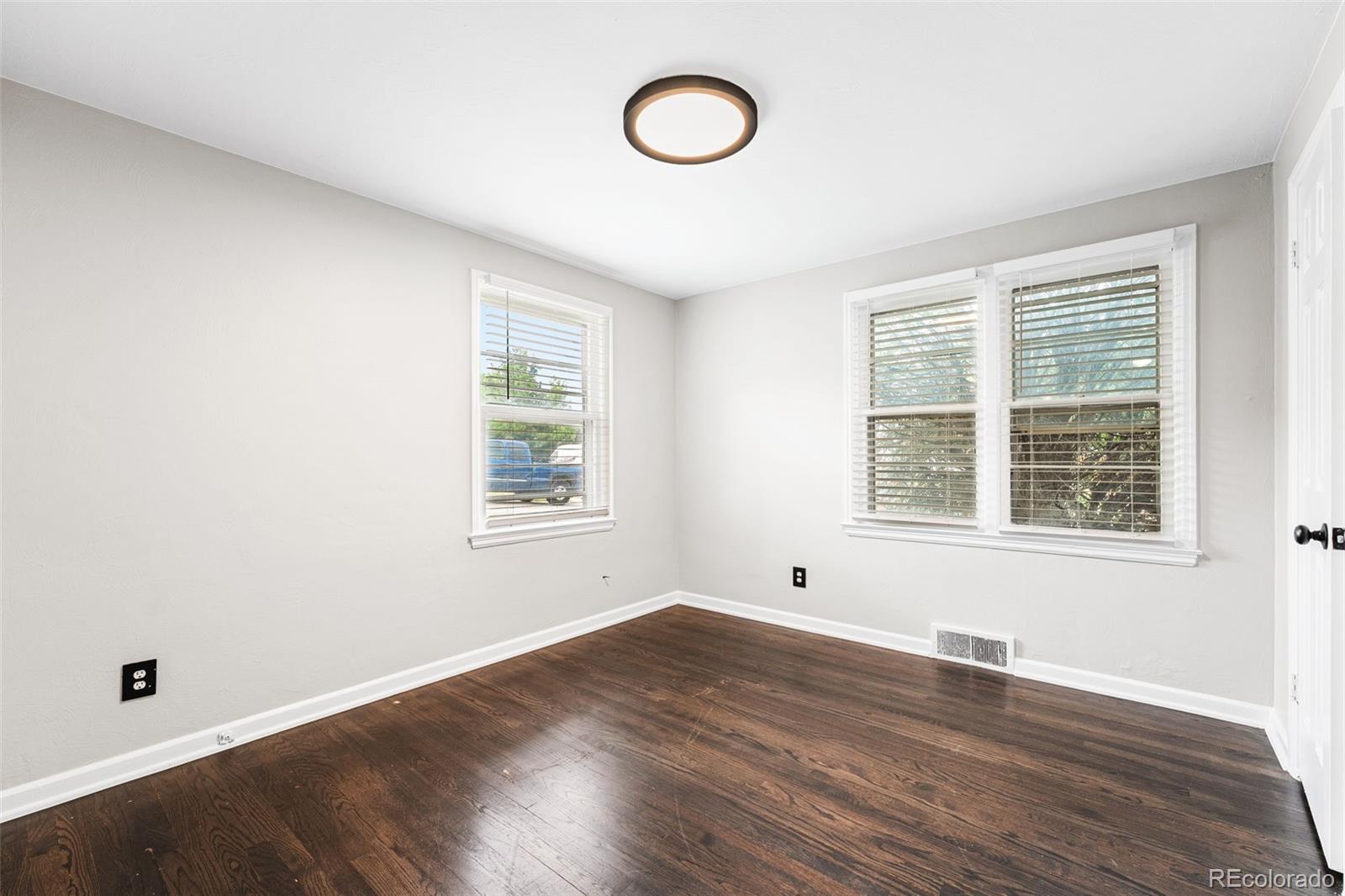 MLS Image #14 for 965 s eliot street,denver, Colorado