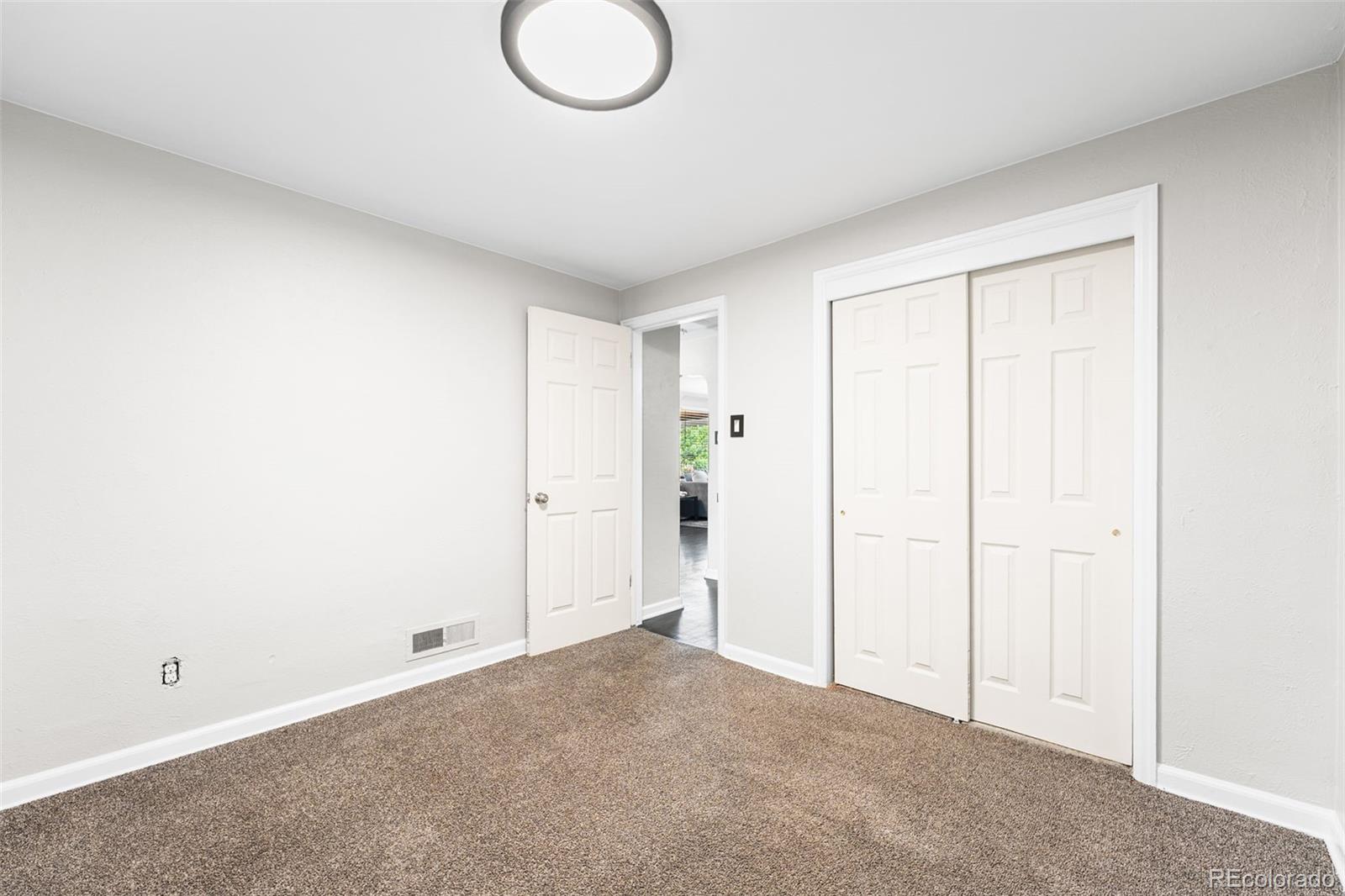 MLS Image #17 for 965 s eliot street,denver, Colorado