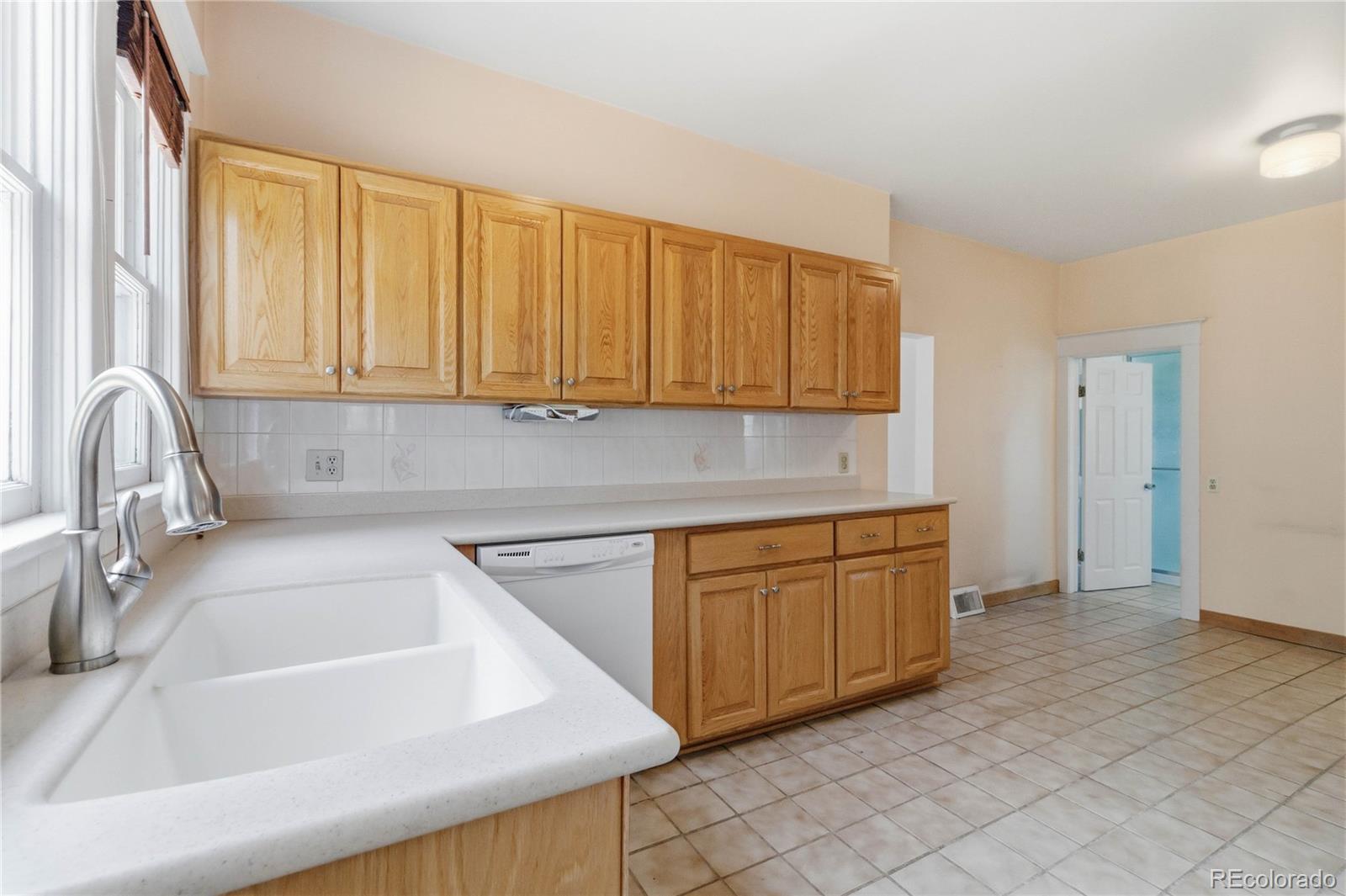 MLS Image #5 for 5622  zephyr street,arvada, Colorado