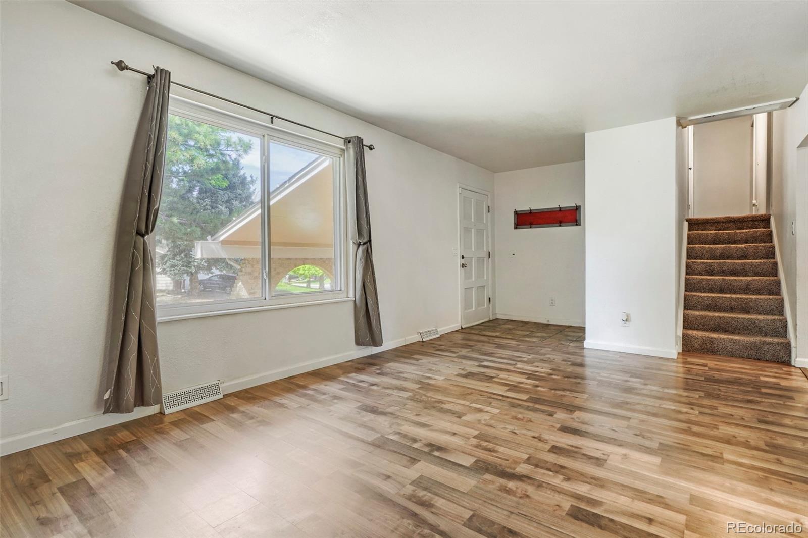 MLS Image #3 for 4646 s mobile way,aurora, Colorado