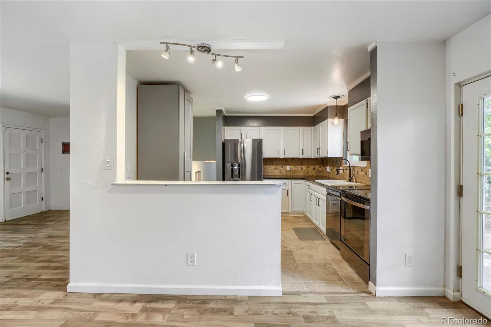 MLS Image #8 for 4646 s mobile way,aurora, Colorado