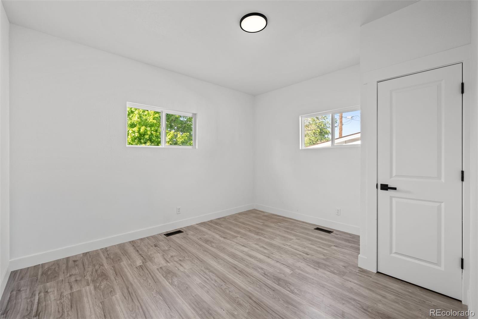 MLS Image #16 for 5755 w 43 avenue,denver, Colorado