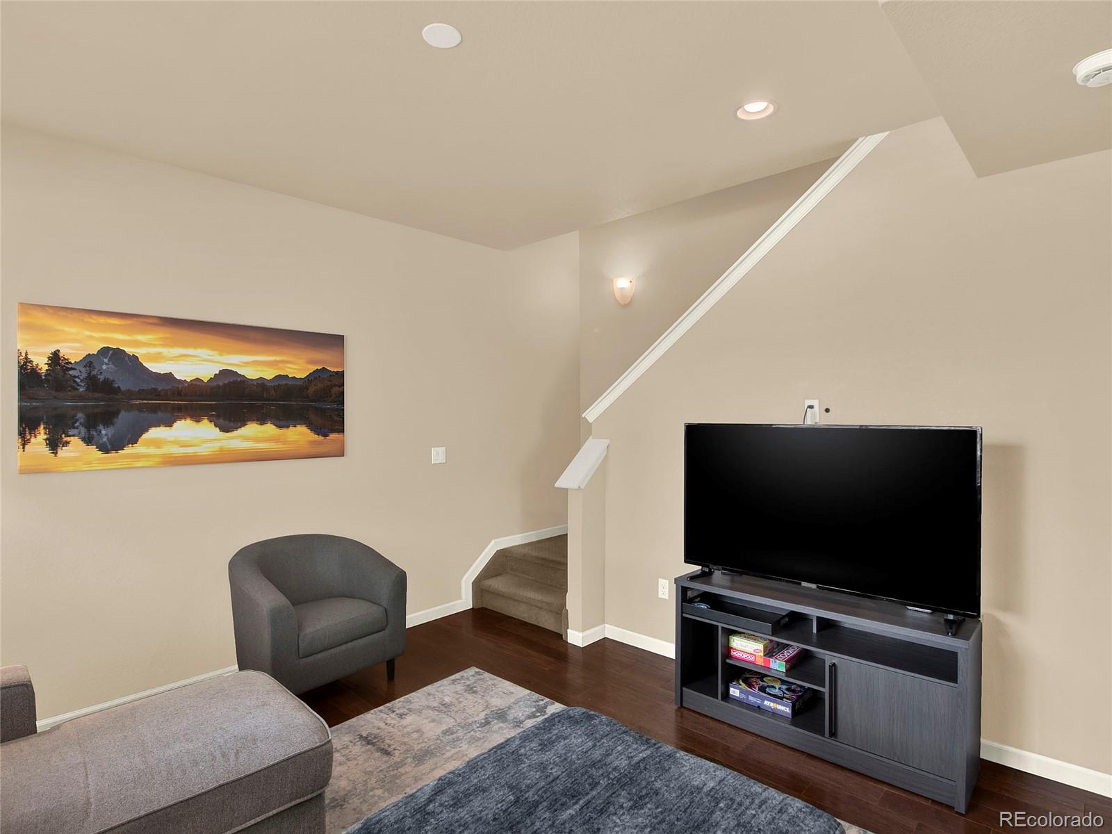 MLS Image #10 for 8025 e 21st avenue,denver, Colorado