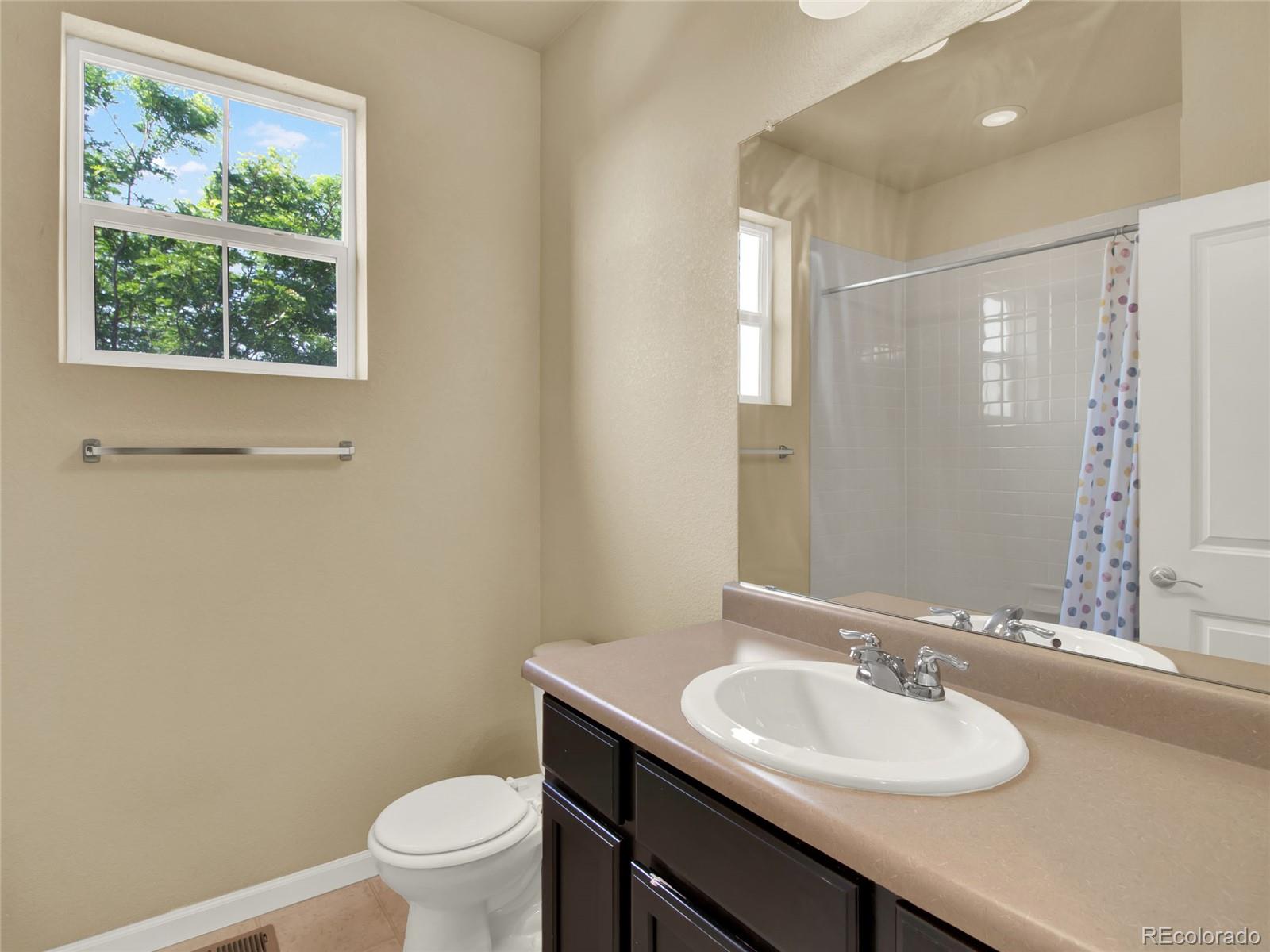 MLS Image #24 for 8025 e 21st avenue,denver, Colorado