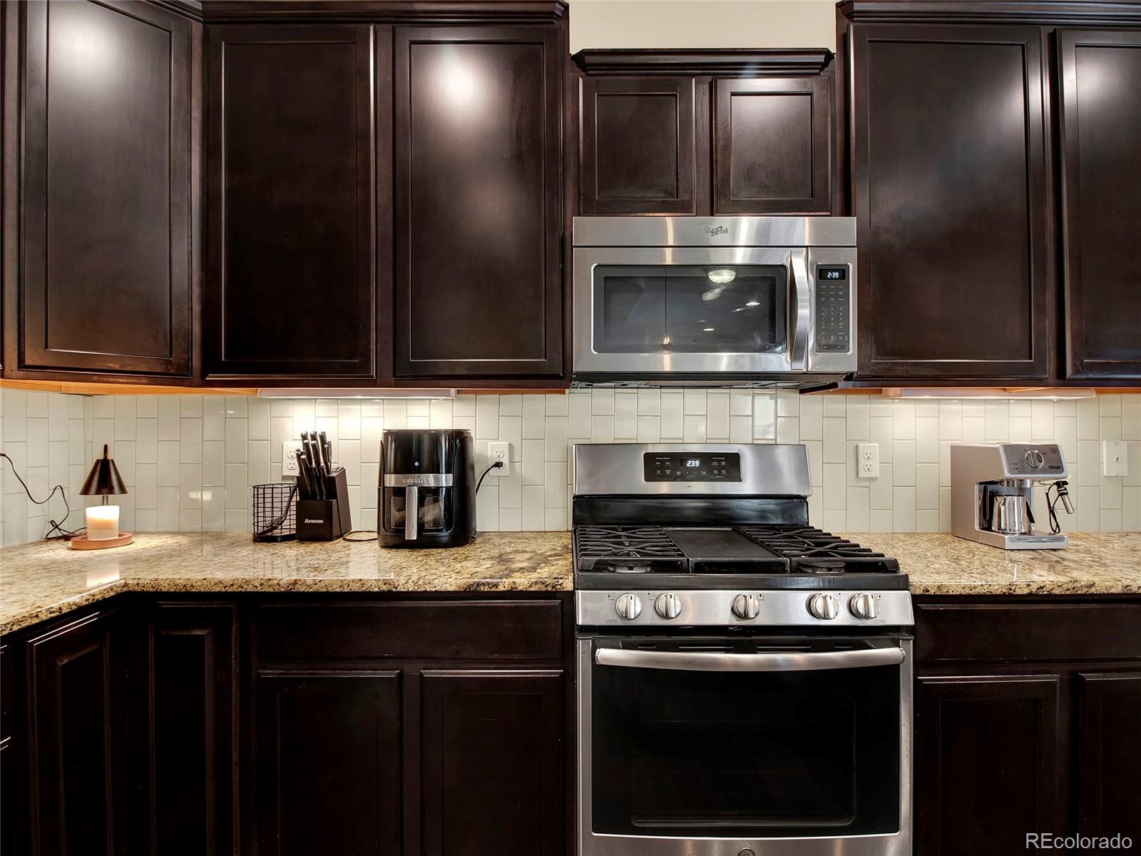 MLS Image #7 for 8025 e 21st avenue,denver, Colorado